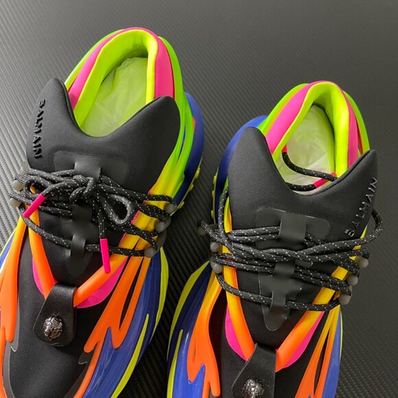 Balmain Colorful Pointed-Toe Sneakers For Men And Women - Picture 9 of 9